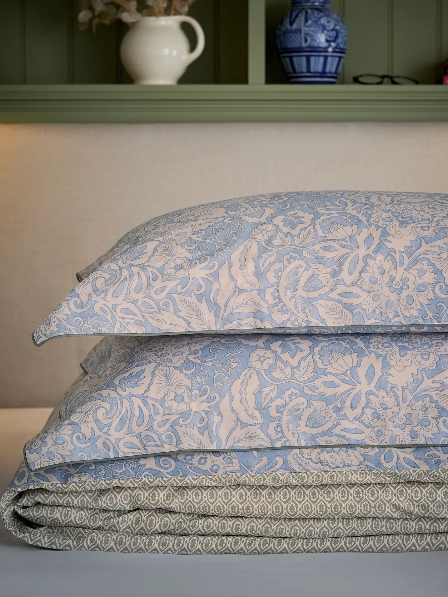 Balmoral Floral 100% Cotton Bedding Set<Joules