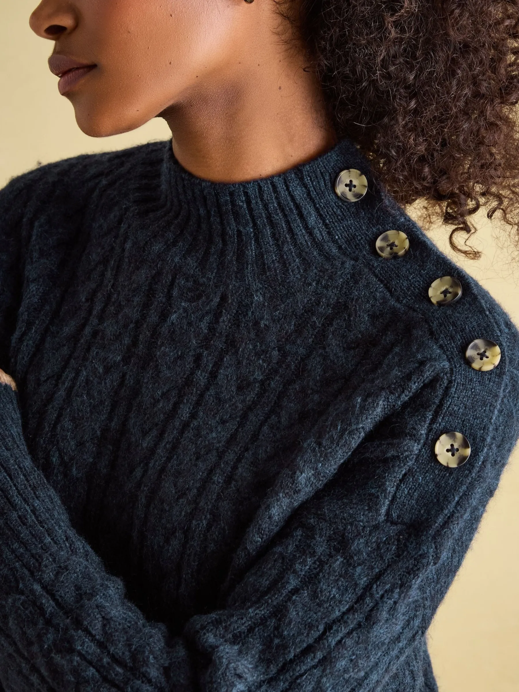Betsy Button Shoulder Cable Jumper<Joules New