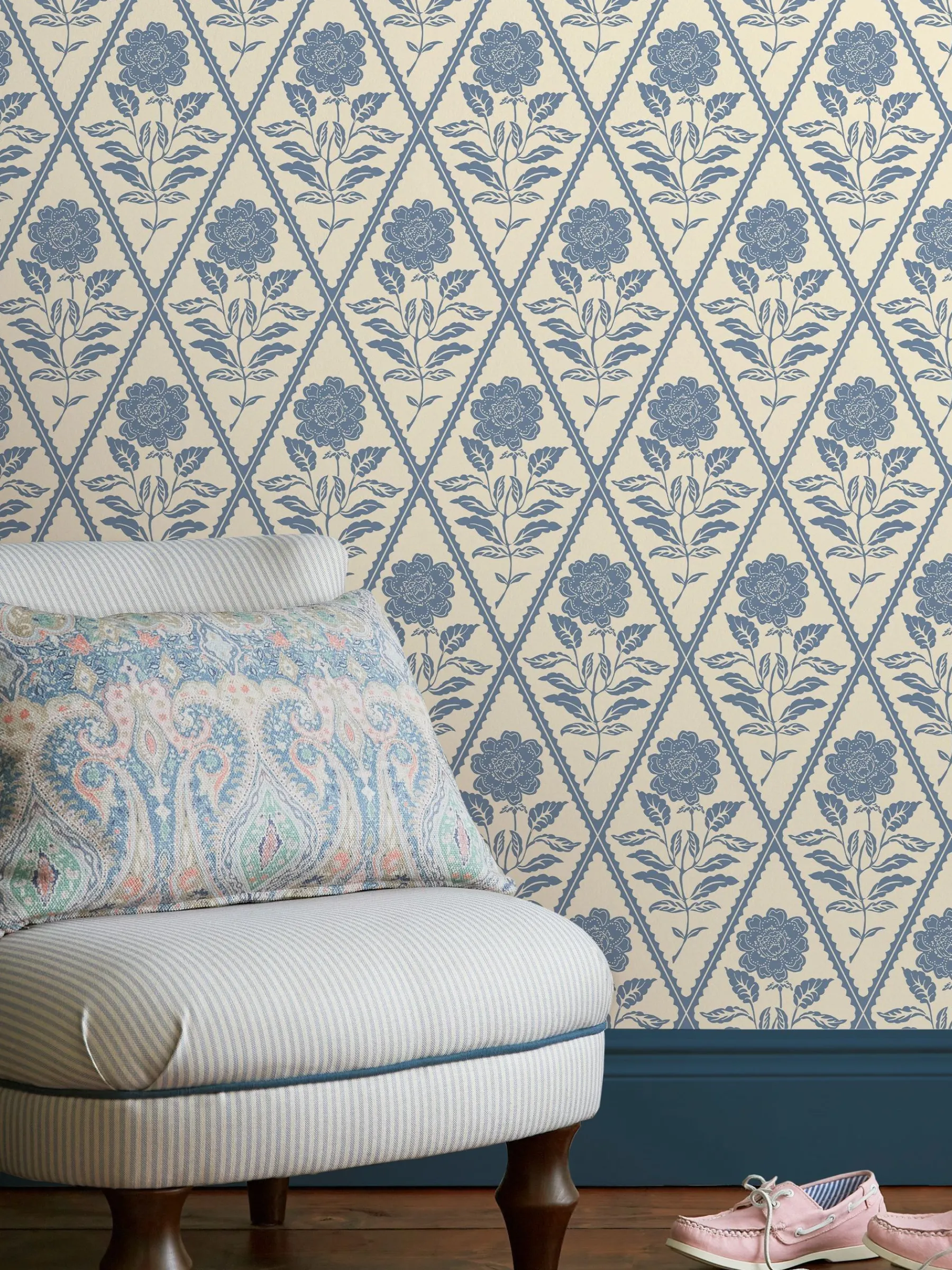Juliette Floral Print 10M Wallpaper<Joules Best