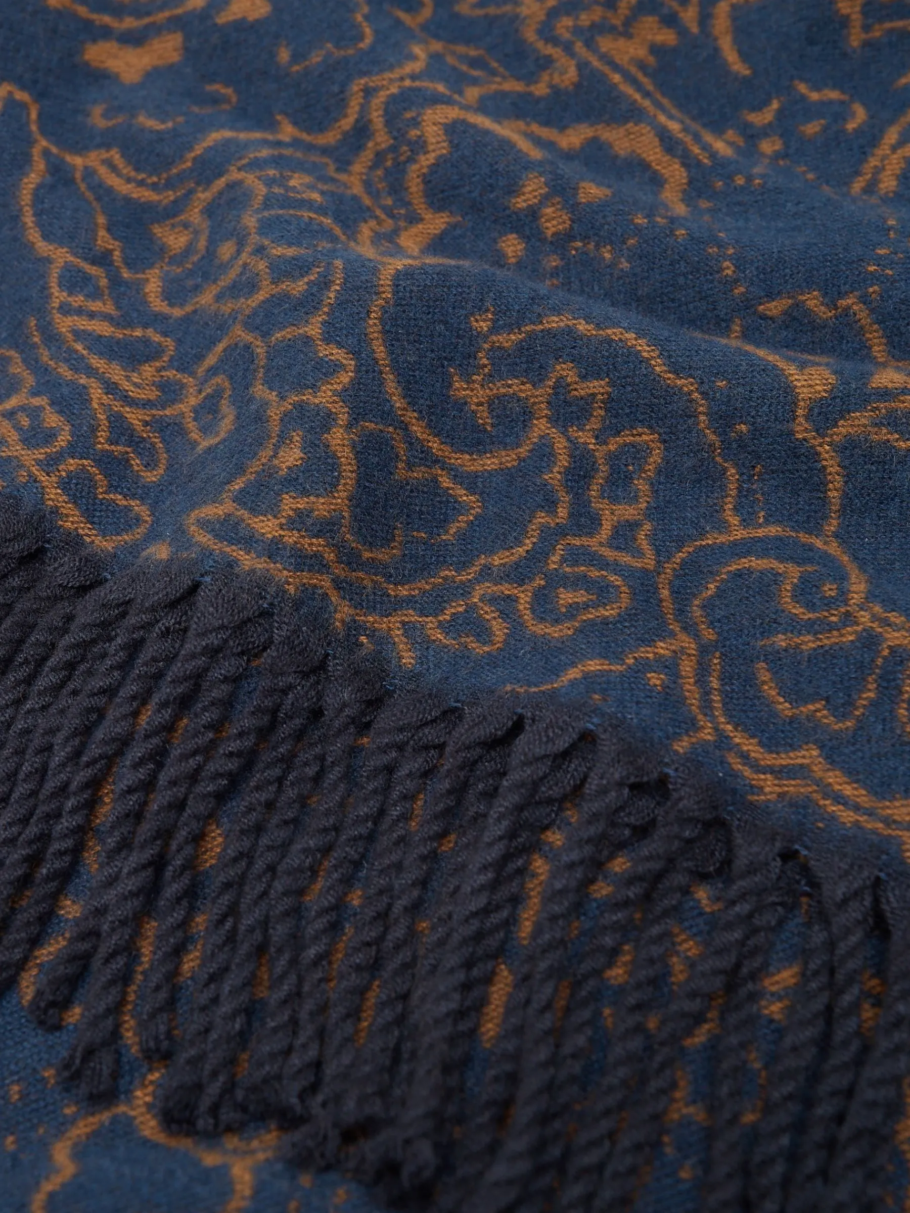 Elissa Navy & Camel Double-Sided Jacquard Scarf<Joules Sale