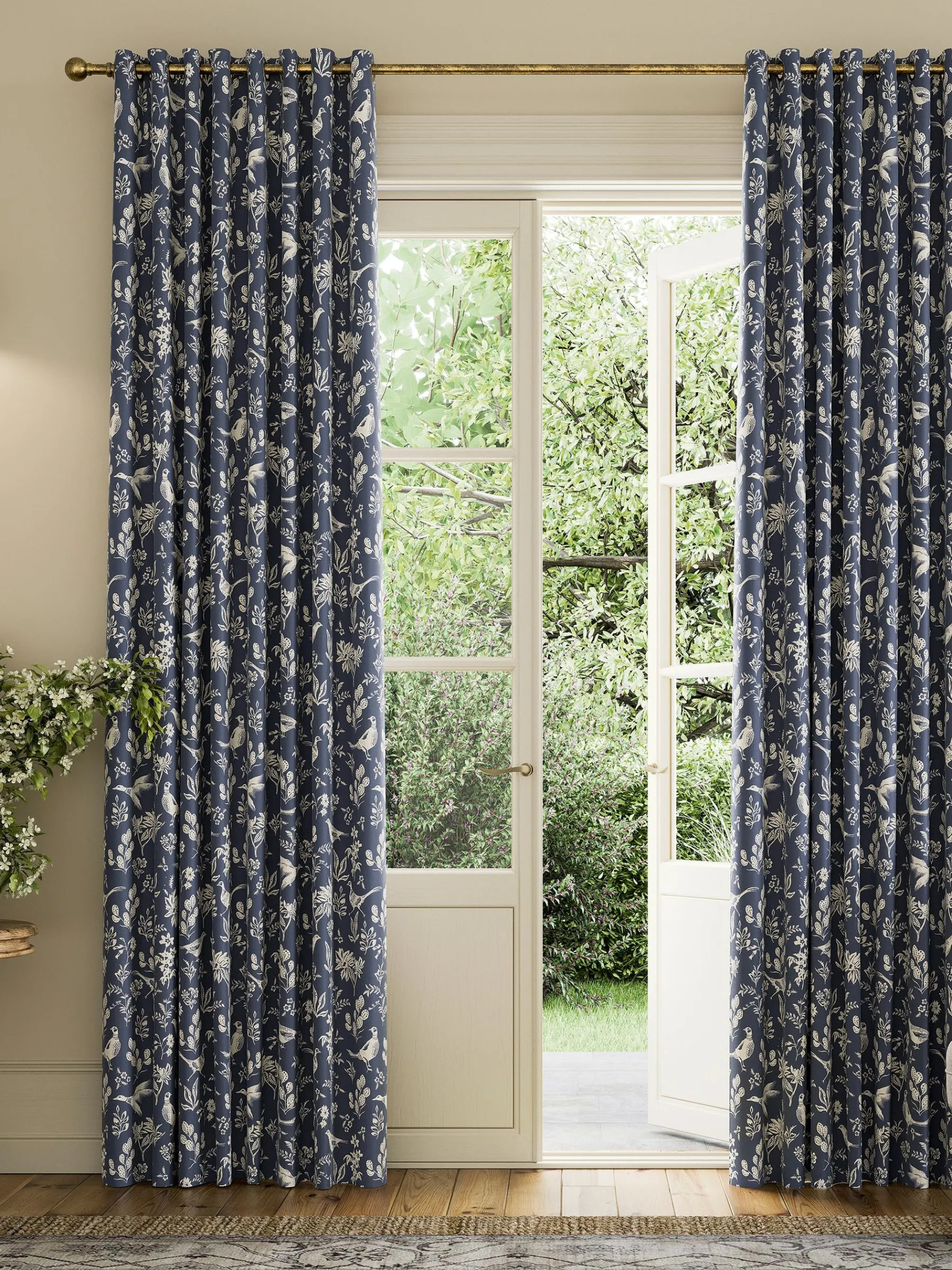 Festival Pheasants Set of 2 Blackout Eyelet Curtains<Joules