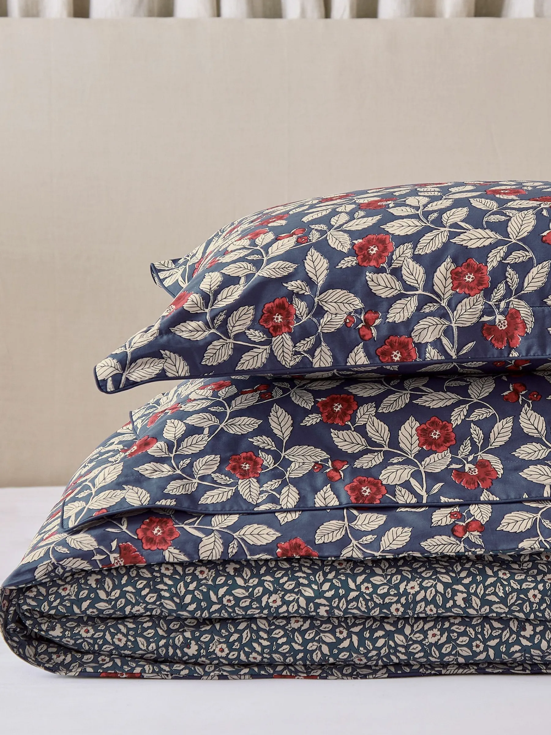 Grove Floral 100% Cotton Bedding Set<Joules Hot