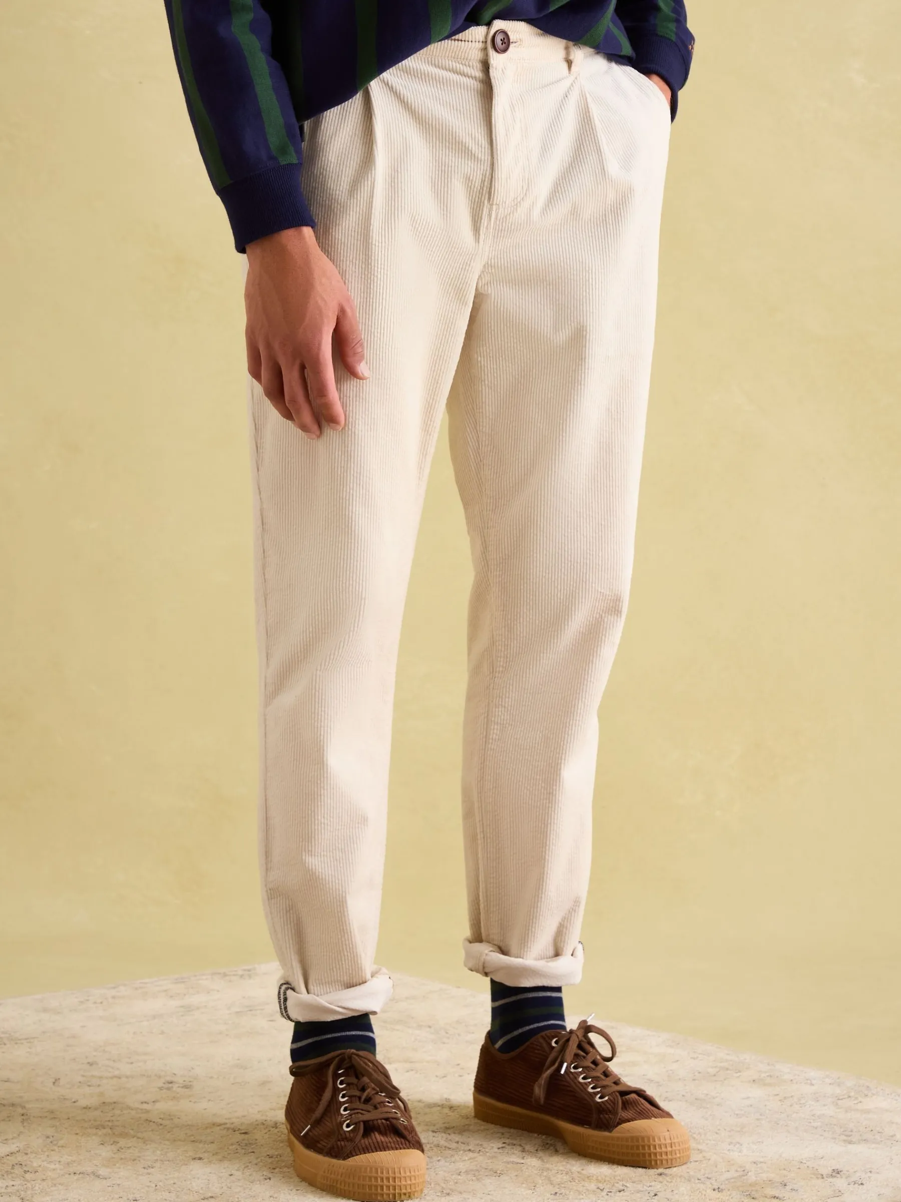 Oaksey Jumbo Cord Trousers<Joules