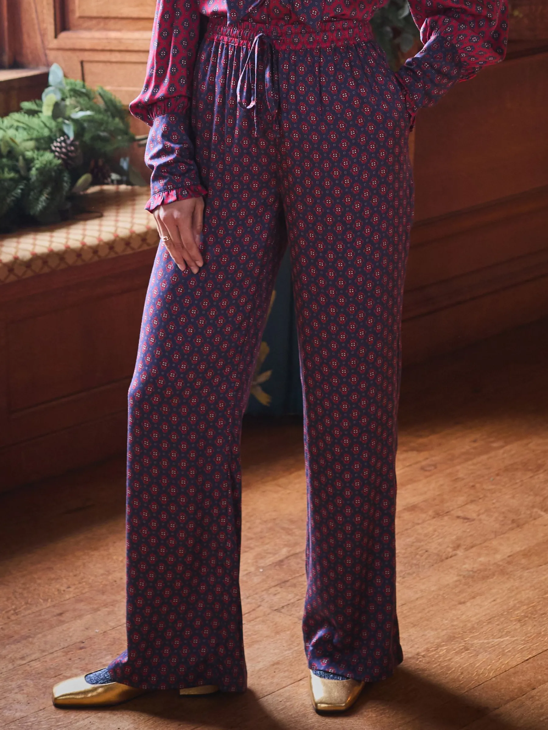 Red & Navy Satin Wide Leg Trousers<Joules Clearance